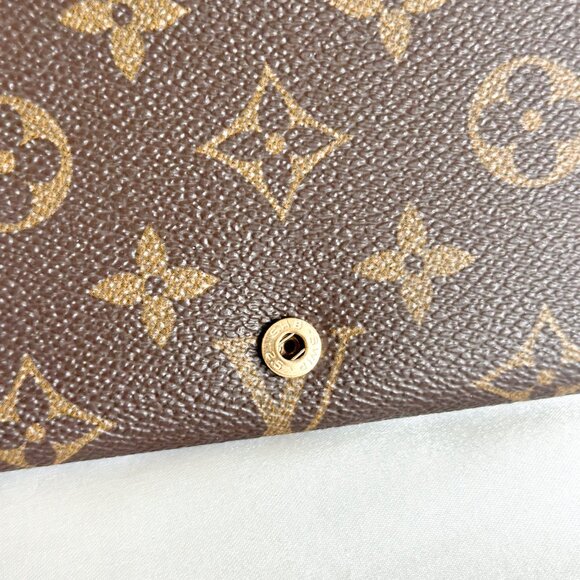 Louis Vuitton Monogram Wallet - Picture 12 of 16